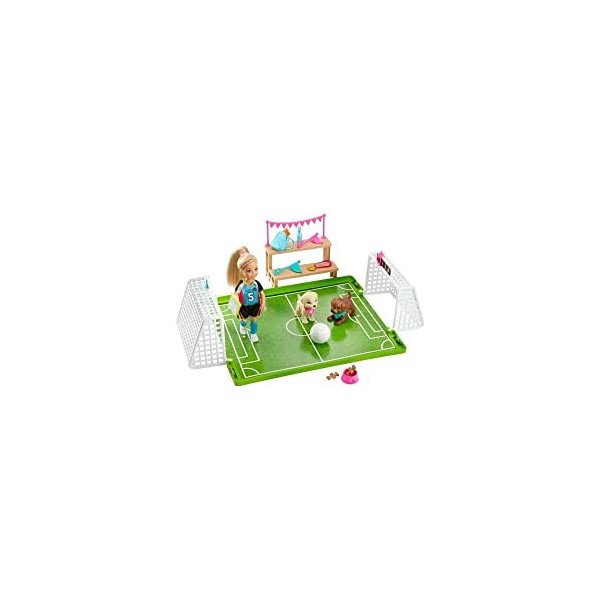 Barbie Dreamhouse Adventures Famille coffret Chelsea championne de foot, mini-poupée blonde, cages, ballon et accessoires, jo