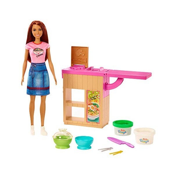 Barbie Métiers Coffret poupée rousse et son atelier de pâtes, deux pots de pâte à modeler et accessoires, jouet pour enfant, 