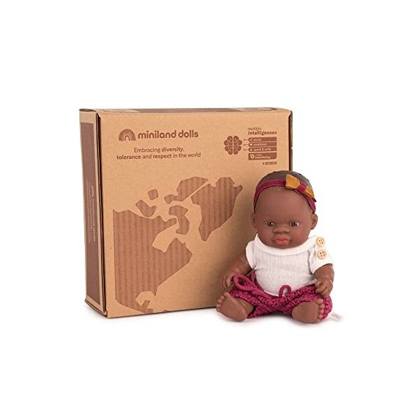 Ensemble Cadeau Miniland Dolls 31214 : Poupée bébé Africaine de 21 cm + Ensemble Dune, Multicolore