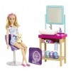 Barbie - Coffret Spa et Masques Paillettes - Poupée Barbie et Chiot, Masques, Lavabo, Fauteuil et Miroir - 15 Accessoires Bie