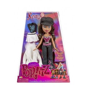 Bratz Original Poupée Mannequin - NEVRA - Contient 2 Tenues, des Accessoires, Un Emballage holographique en édition spéciale 