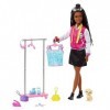 Barbie Coffret de poupée styliste Brooklyn et 14 Accessoires, thème de la Garde-Robe avec Chiot et Porte-vêtements, HNK96