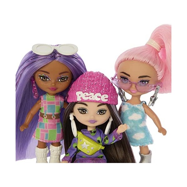 Barbie Coffret Poupées Mannequins avec 5 Mini Extra Au Style Unique, Taille 8,3 Cm Chacune, avec Socle Et Accessoires, Jouet 