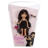 Bratz x Kylie Jenner - Poupée Mannequin Day - Poupée à Collectionner avec Tenue de Jour, Accessoires et Poster - pour Les Enf