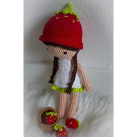 Poupée et ses accessoires au crochet