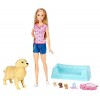 Barbie Famille poupée blonde Naissance des Chiots avec chien articulé, trois figurines et accessoires, jouet pour enfant, FDD