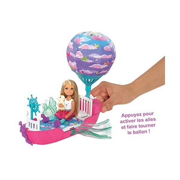 Barbie Dreamtopia mini-poupée Chelsea et son Voilier des Rêves avec ballon en tissu imprimé nuages et figurine de chiot, joue