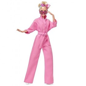 Barbie Le Film Poupée Mannequin Articulée En Combinaison-Pantalon Rose Bubble-Gum Avec Lunettes De Soleil Et Foulard, Socle I