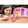 Barbie Famille Coffret mini-poupée Chelsea avec sa voiture et sa caravane, figurine chiot et accessoires, jouet pour enfant, 