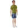 Barbie Fashionistas poupée mannequin Ken 139 aux cheveux roux avec chemise jaune, bermuda en jean et chaussures blanches, jo