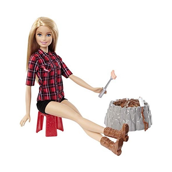 Barbie Joie du Camping poupée et son feu de camp sonore et lumineux, jouet pour enfant, FDB44