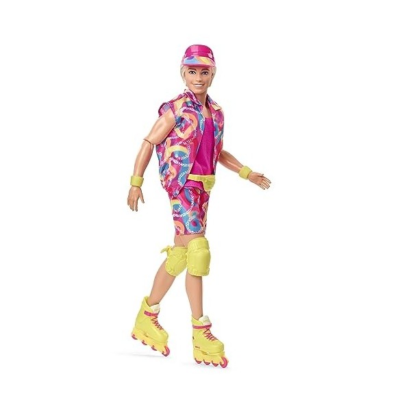 Barbie Le Film Poupée Mannequin Articulée Ken® En Tenue De Patinage Rétro En T-Shirt Rose Vif Et Des Rollers, Accessoires Et 