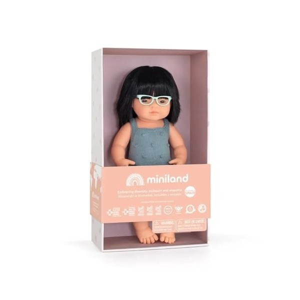 Miniland Poupée Asiatique avec Lunettes, 38 cm, Artisanal, avec arôme. Poupées inclusives. Diversité.