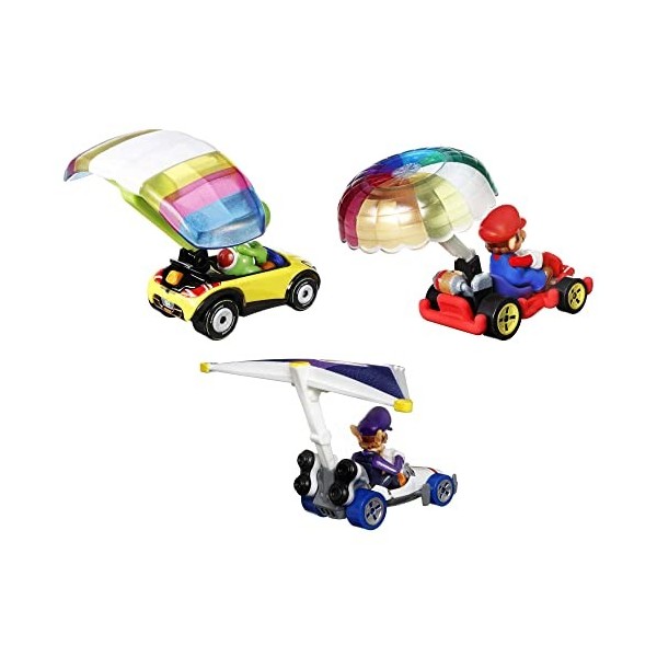 Hot Wheels Mario Kart, Coffret de 3 véhicules-personnages échelle 1/64è inspirés du célèbre jeu vidéo, jouet pour enfant, HDB