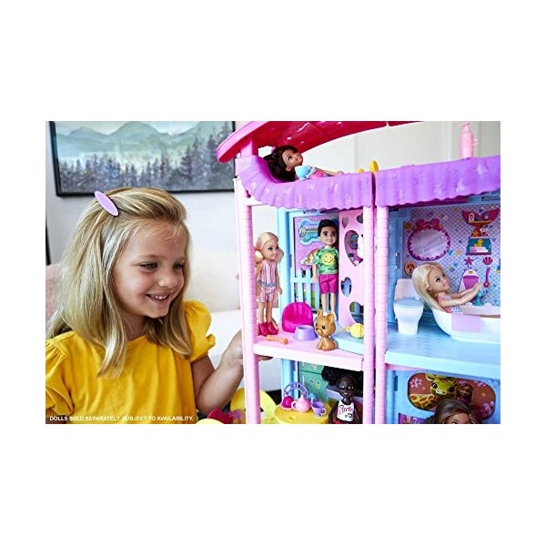 Barbie - La Maison de Chelsea - Coffret Modulable avec Maison de Poupée, Animaux, Piscine - Plus de 15 Accessoires - 50 cm - 