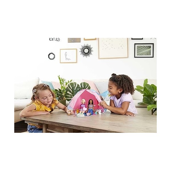 Barbie Famille Coffret Camping avec 2 poupées Malibu et Brooklyn, tente et accessoires dont figurines animaux et téléscope, j