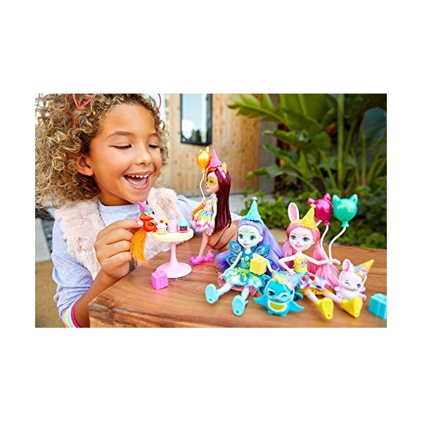 Enchantimals Coffret Anniversaire Enchanté, 3 mini-poupées, leurs figurines animales et accessoires, jouet pour enfant, GJX22