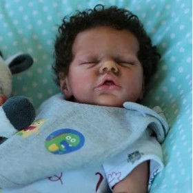 Pinky Reborn Poupée Bébé 18 Pouce 45 DK Peau Brune Réaliste Poupee Reborn Silicone Souple Simulation Nouveau-Né Jouet Magnéti