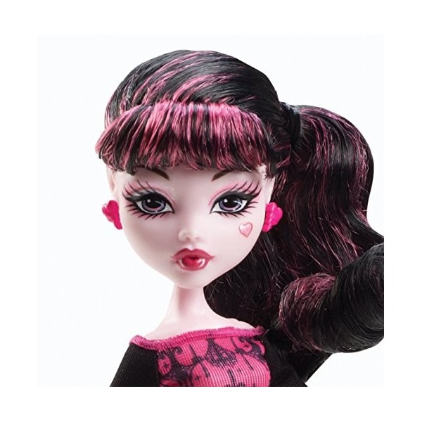 Monster High - Y0396 - Poupée - Draculaura - Scaris Travel City Of Frights