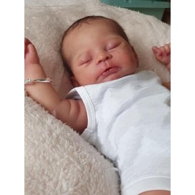 iCradle Poupée Reborn Baby Dolls qui ont lair réelles 53,3 cm pour nouveau-né garçon endormi avec tétine et biberon