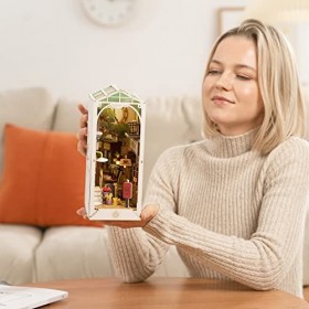 ROBOTIME DIY Book Nook Kit, Sunshine Town, Maison de Poupée en Bois, Puzzle Modèle de Construction avec Lumières LED Etagère 