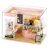 CUTEROOM Kit de meubles miniatures pour chambre de poupée avec housse anti-poussière et lumière LED et accessoires