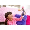 Barbie Made to Move poupée articulée joueuse de basketball brune en maillot et ballon, jouet pour enfant, FXP06