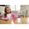 Barbie Famille Coffret ​mini-poupée Chelsea brune et sa balançoire, figurine nounours et accessoires inclus, jouet pour enfan