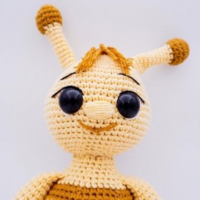Poupée Abeille Jaune | Poupée Amigurumi en fil de coton fabriquée à la main | Douce et adorable