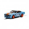 Scalextric C4209 Aston Martin V8 – Édition Gulf – Rikki Cann Racing, Orange/Bleu