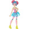 Mattel Barbie DTW06 – Le héroïne de Jeu vidéo avec Cheveux colorés et Lunettes, Accessoires de poupée