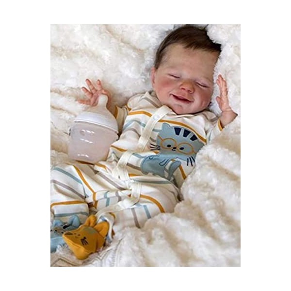 Poupées bébé Reborn de 22 Pouces, poupée en Vinyle en Silicone Souple Faite à la Main avec de Vrais vêtements, poupées bébé à