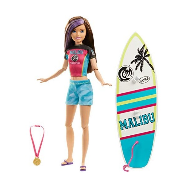 Barbie Dreamhouse Adventures Famille coffret poupée Skipper Championne de Surf, accessoires inclus, jouet pour enfant, GHK36