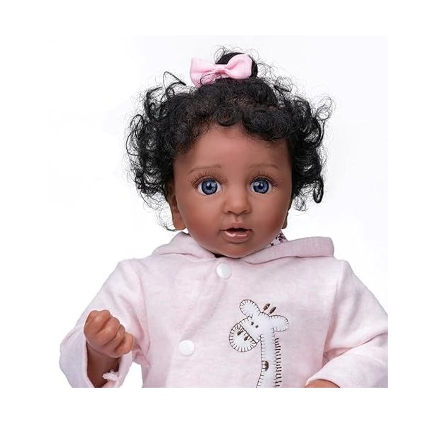 Vakitar 17in Mignon Réaliste Bébé Fille Poupée Exquis Brun Foncé Cheveux Noirs Reborn Baby Doll, pour La Maison