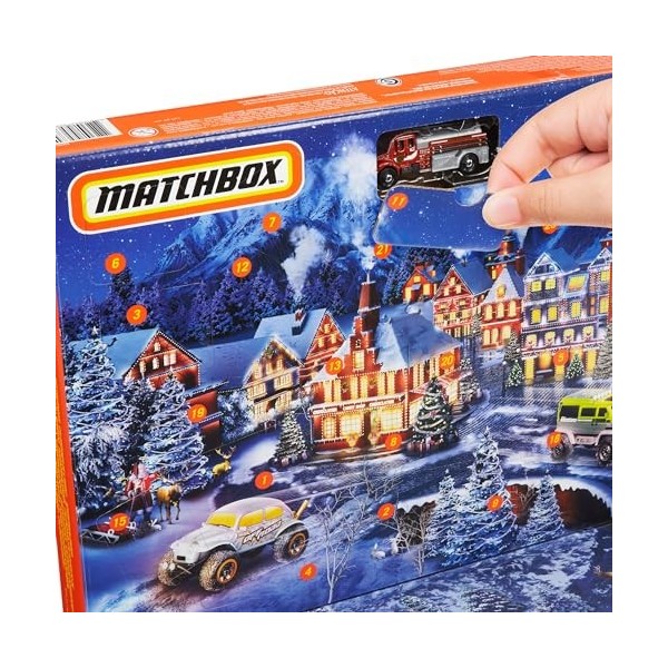 Matchbox Calendrier de lavent, contient 24 surprises dont 11 petites voitures et 13 accessoires, pour enfants dès 3 ans, GXH