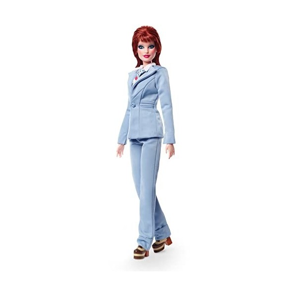 Barbie Signature poupée de collection David Bowie avec une coupe mulet portant le costume bleu clair de Life on Mars, jouet c