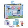 Peppa Pig Pig Peppas Club Peppa Aime la pâtisserie, Jouet préscolaire thématique avec 1 Figurine et 5 Accessoires, pour Enfa