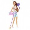 Barbie Coffret Bien-Être Barbie Fait du Sport, poupée mannequin brune articulée avec chiot, accessoires, roller, tennis, Joue