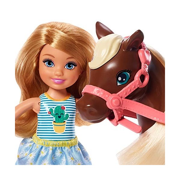 Barbie Famille Chelsea et son poney, mini-poupée articulé blonde, accessoires inclus, jouet pour enfant, GHV78