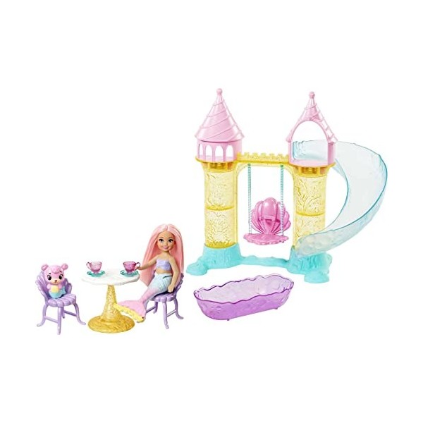 Barbie Dreamtopia Coffret Aire de Jeux château de sable avec poupée Chelsea sirène et Figurine Ourson-Triton, jouet pour enfa