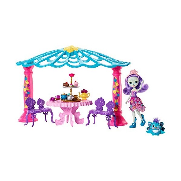 Enchantimals Coffret Le Salon de Thé, Mini-poupée Patter Paon et Figurine Animale Flap avec pergola, table, chaises et access