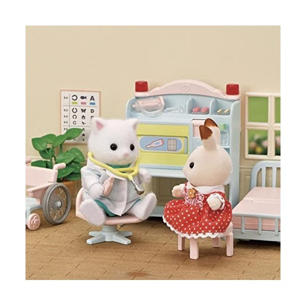 SYLVANIAN FAMILIES - Le coffret docteur du village - 5705 - Figurines Prêt à Jouer - Mini Poupées Multicolore