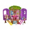 Barbie Famille mini-poupée Chelsea et sa Cabane dans les Arbres avec table, chaises, masques, lunettes et figurine de chien, 