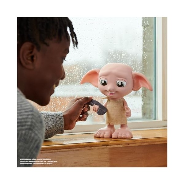 Wizarding World Harry Potter, Poupée Interactive Magical Dobby avec Chaussette, Plus de 30 Sons et répliques, 21,6 cm, Jouets