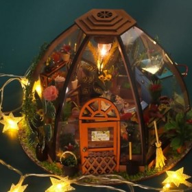 AUklOPVZZ Serre Miniature 3D Monde daventure en Maison de poupée Miniature Faite à la Main Maison de poupée en Bois Maison d