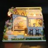 DIY Chat Café Jardin Maison de Poupée Miniature Kit avec Meubles Échelle 1:24 Salle Créative pour Cadeau Anniversaire Noël Ma