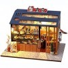 DLGF Maison de Poupée Sushi Shop Series avec Meubles et Lumières LED, Maison de Poupées en Bois à Léchelle 1:24, Cadeau Créa