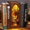 DIY Book Nook Kit - Maison de Poupée Miniature en Bois avec Capteur de Lumière LED et Meubles Puzzle 3D Bois Kit Serre Livre 