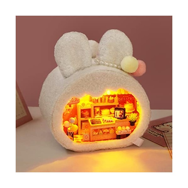 RWUDV Kit de maisons de poupée miniatures à faire soi-même avec lumière LED en peluche pour maison de poupée 3D en bois pour 