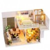 Momola Poupée Bricolage en Bois Jouet LED Mini Maison De Poupée Ensemble Jouet Bonheur Urbain Style Assemblage Jouet Kit avec